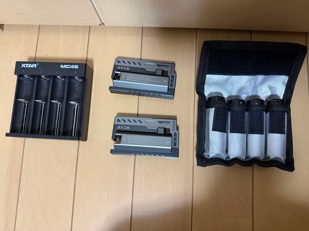 虎大工業 BT-20 Wingman 3 in 1 充電器（バッテリー4本付）