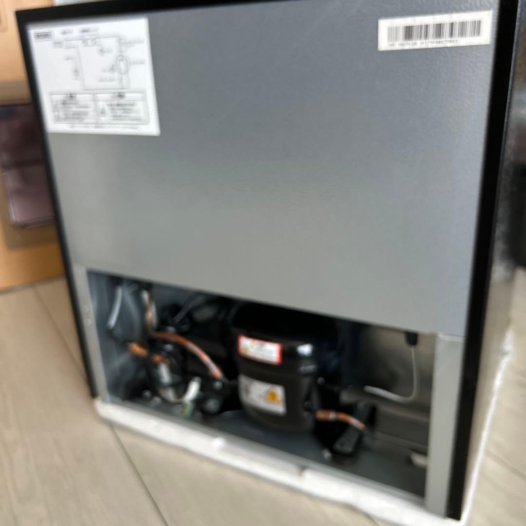 アイリスオーヤマ　コンパクト冷蔵庫 ブラック