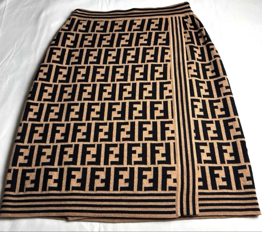 FENDI フェンディ ズッカ柄 （FFロゴパターン）ニットスカート