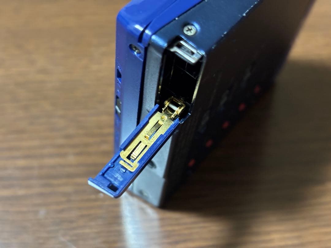 SONY MDウォークマン MZ-E7W BOSS仕様 傷あり 読み込み確認済み