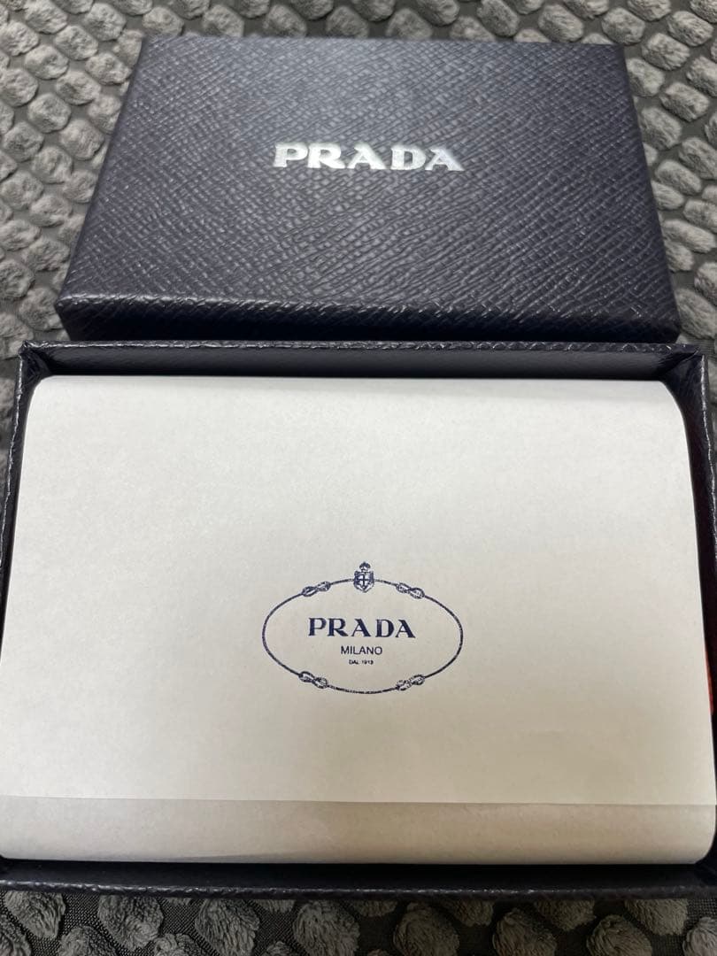 新品未使用　PRADA キーケース 三角ロゴ 6連 サフィアーノレザー オレンジ