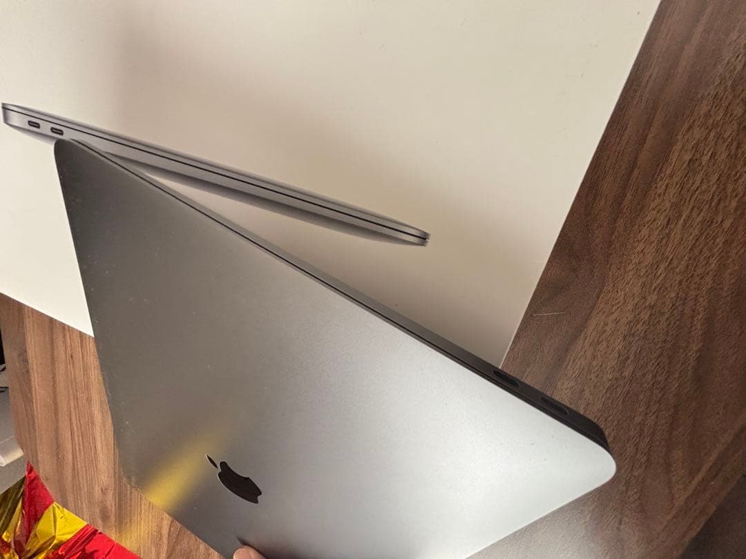 MacBook Air スペースグレイ13インチ2019 i5 256GB