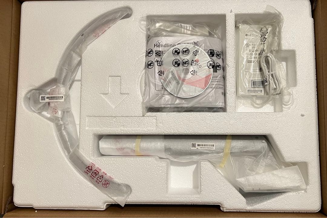 【新品未使用】LG モニター ディスプレイ 27UK850-W 27インチ