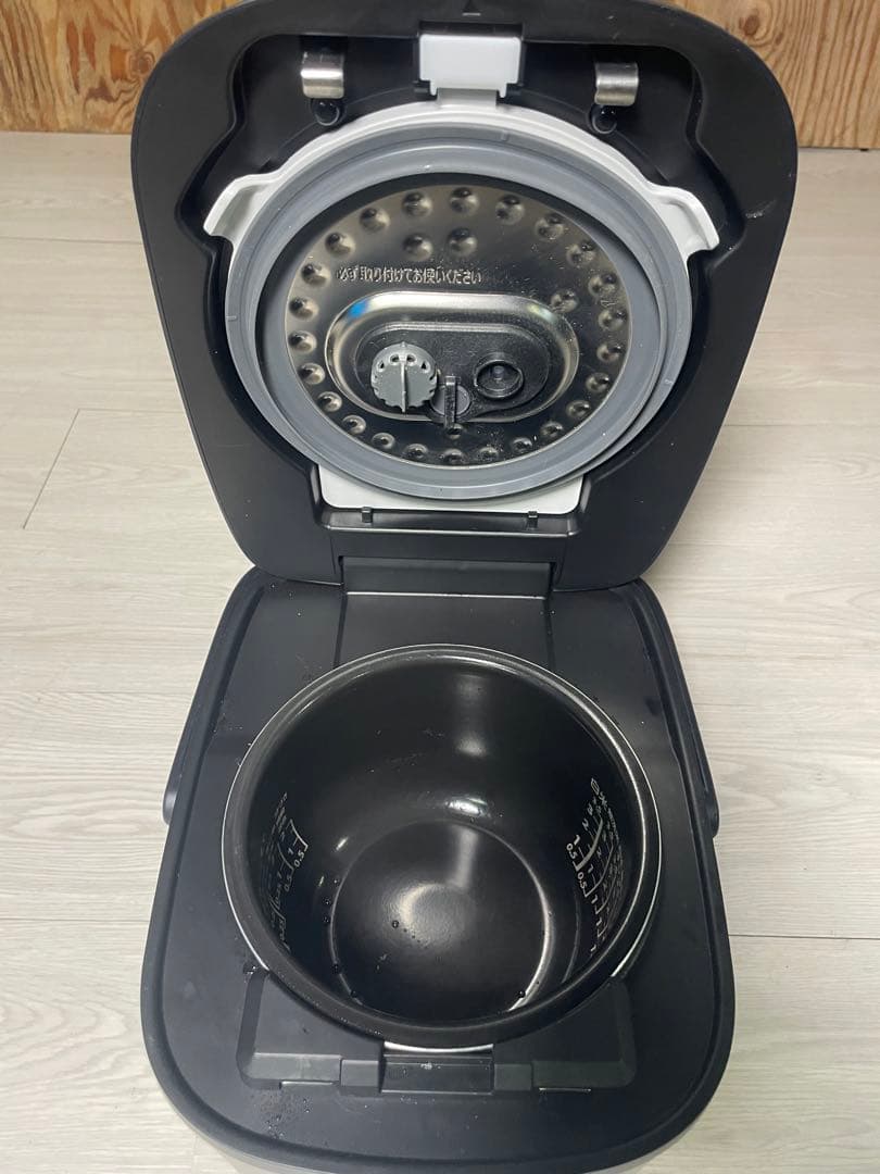 2025年製 TOSHIBA 炊飯器 RC-6PXV 3合炊き