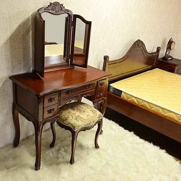 値下げ！ 長い瓶も収納 可マホガニー 三面鏡　ドレッサーデスク ロココ調 お姫様