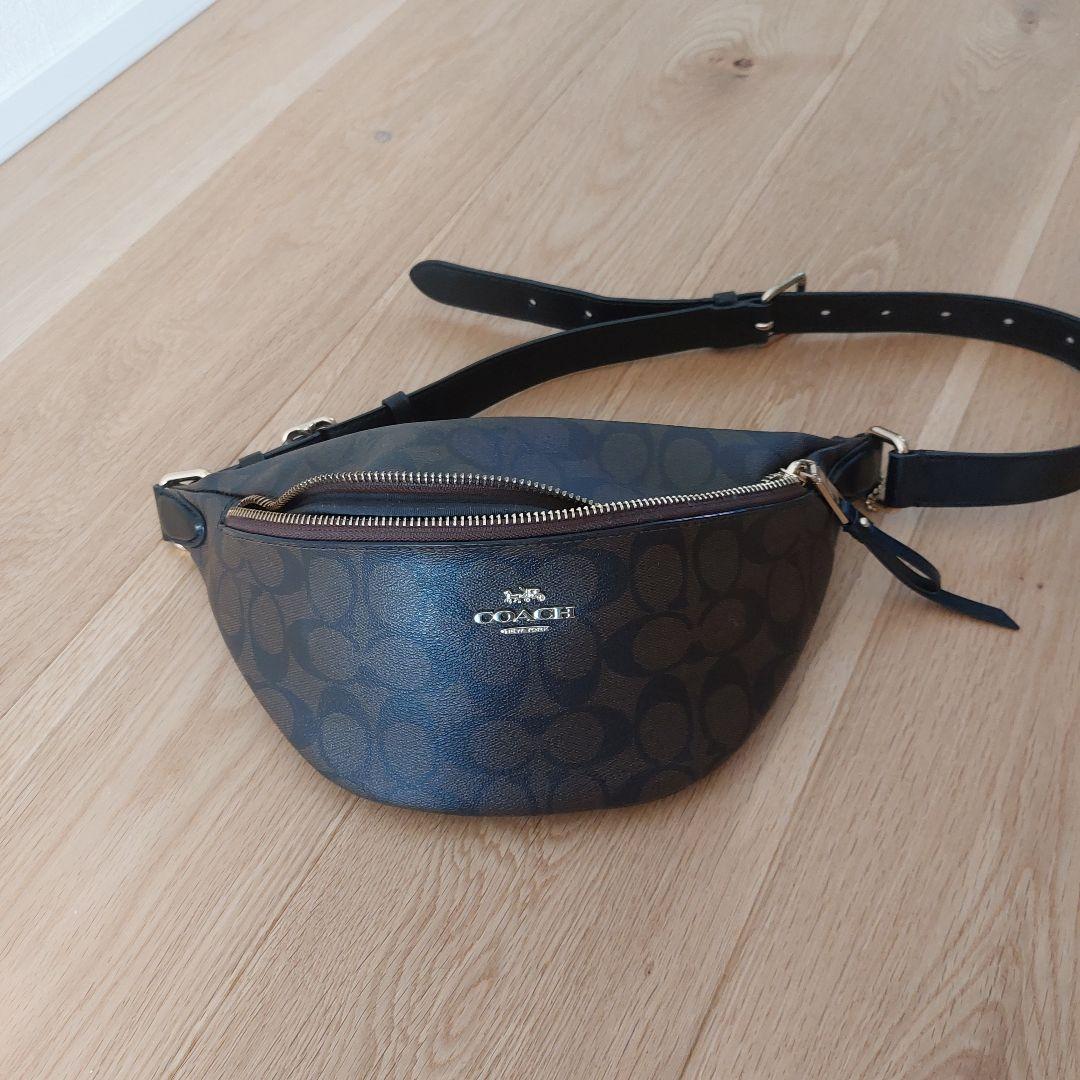 COACH ボディウェストバッグ ブラック　ブラウン
