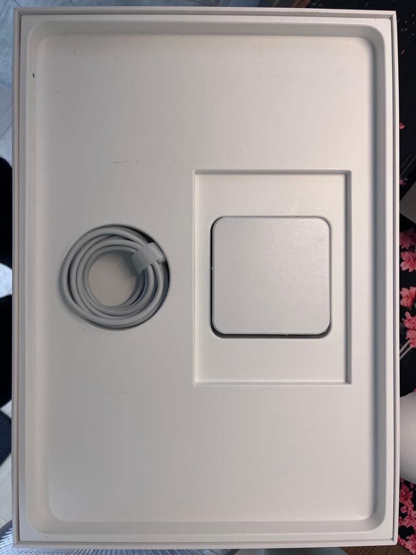 MacBook Pro 2018 13インチ 8GB / 256GB