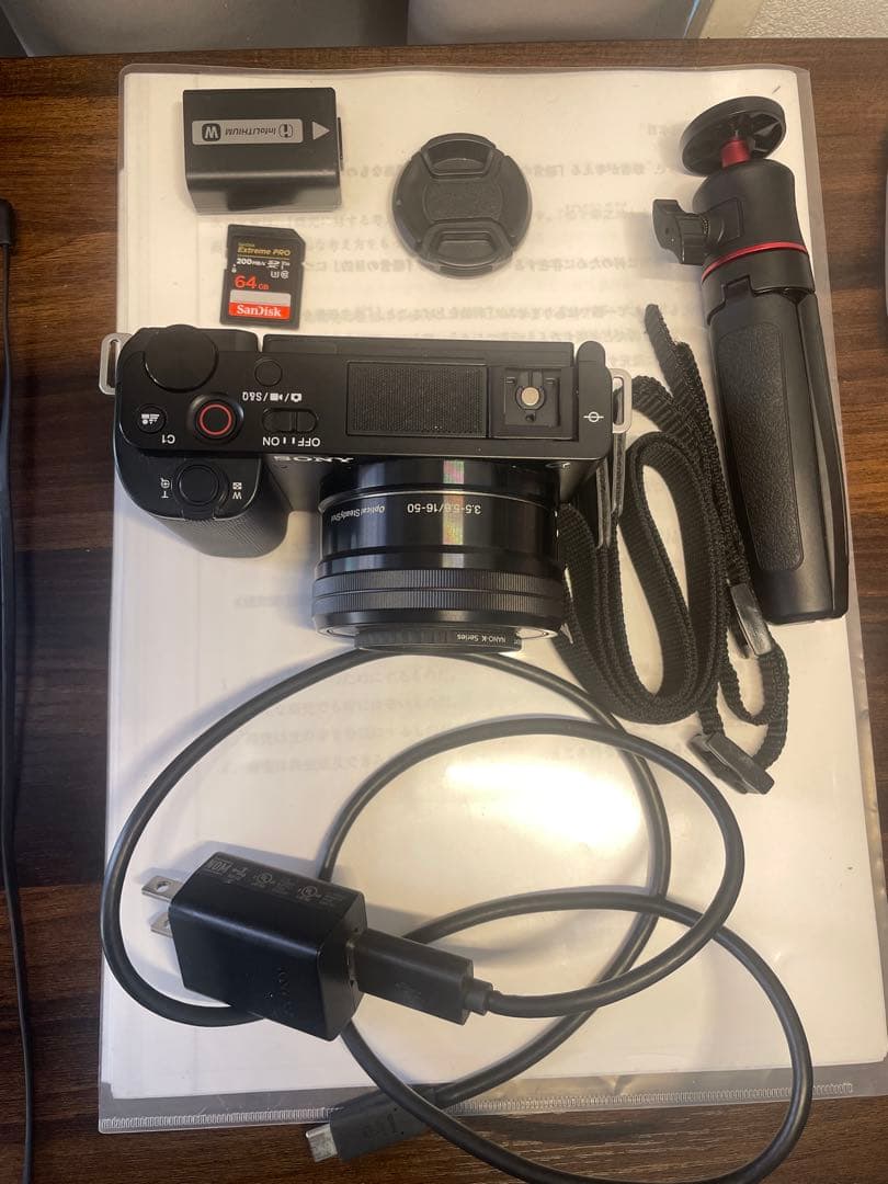 Sony ZV-E10 ミラーレスカメラ 18-50mmレンズ付き