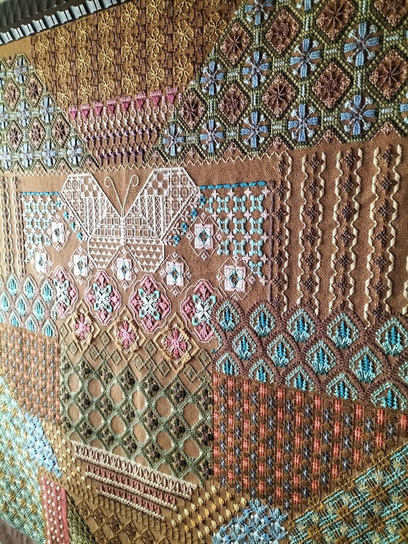 刺繍タペストリー