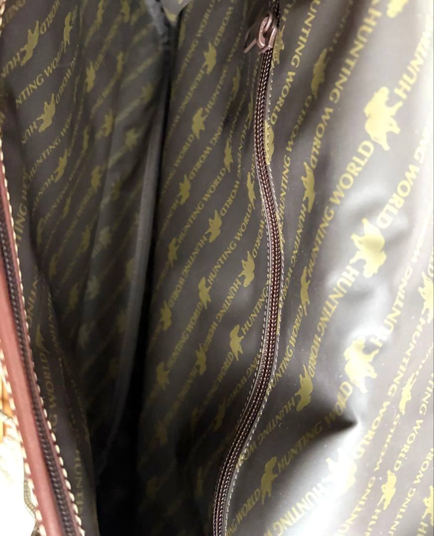 HUNTING WORLD オリーブグリーン ショルダーバック　即購入歓迎