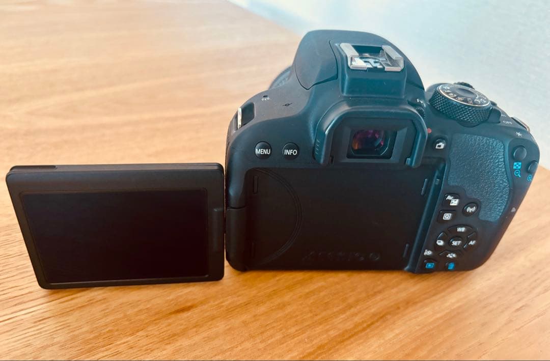 Canon EOS Kiss X9i ダブルズームキット 一眼レフ