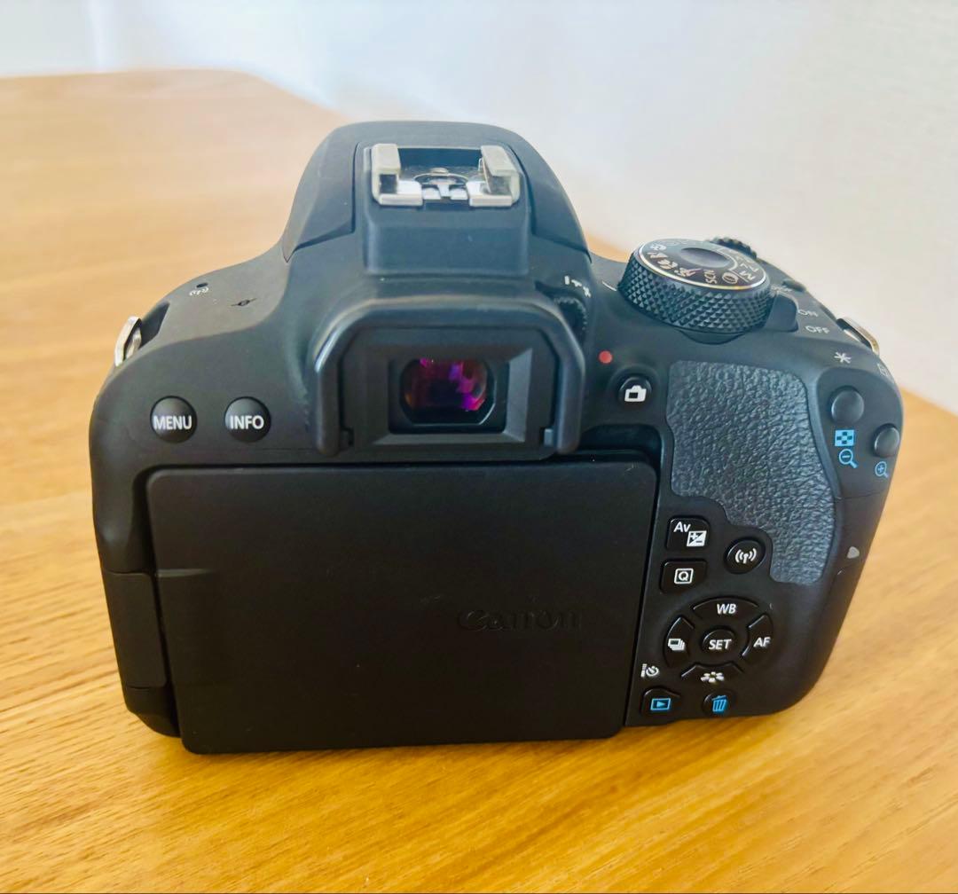 Canon EOS Kiss X9i ダブルズームキット 一眼レフ