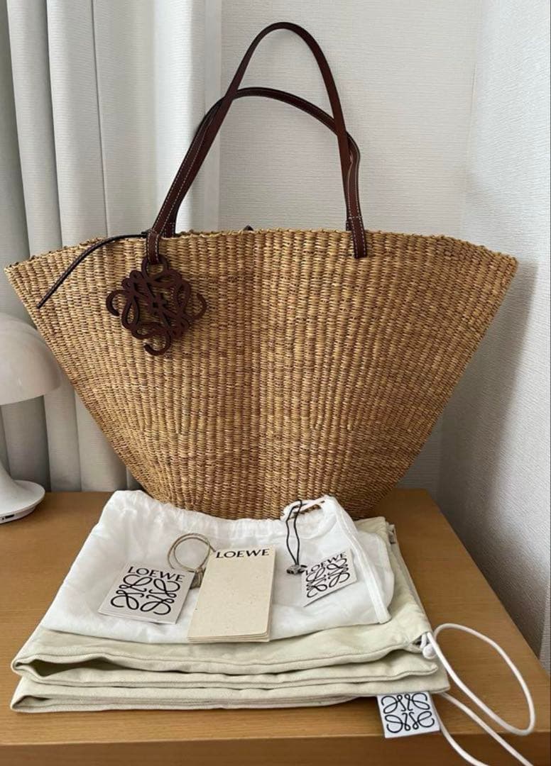 LOEWE ロエベ　シェルバッグ