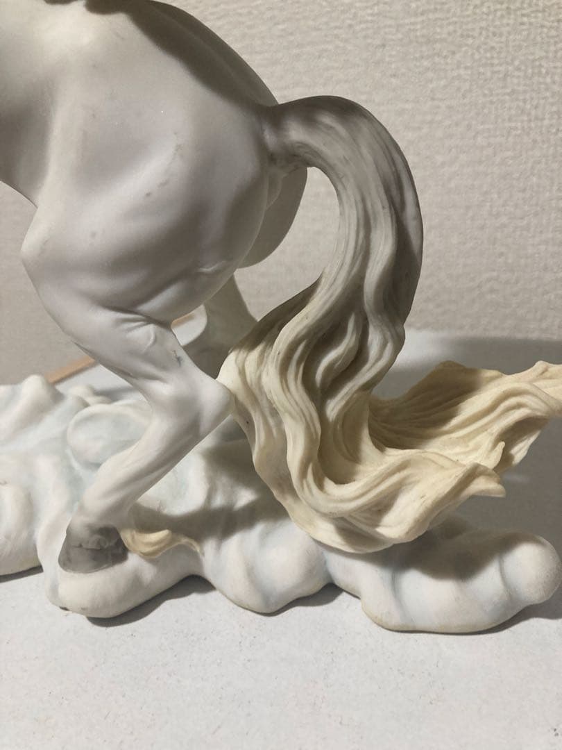 Veronese Design リアリングペガサス樹脂彫刻 ハンドペイント