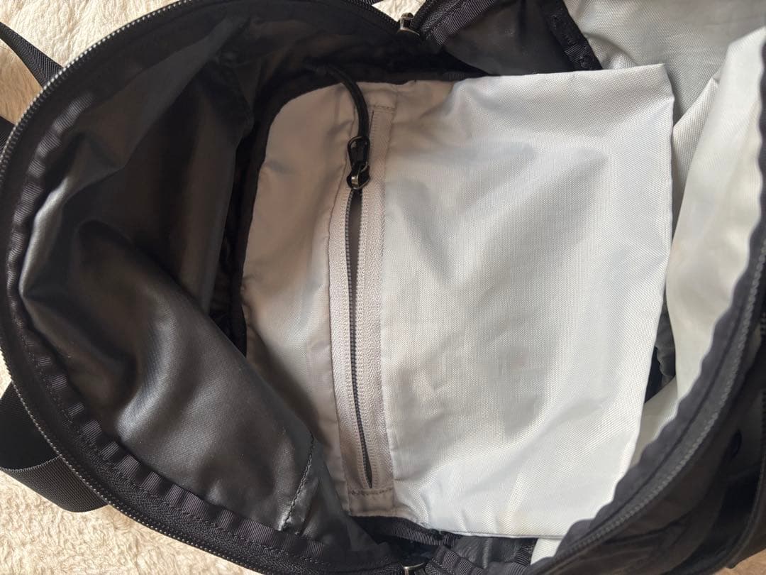 美品　アークテリクス　ヒリアド15