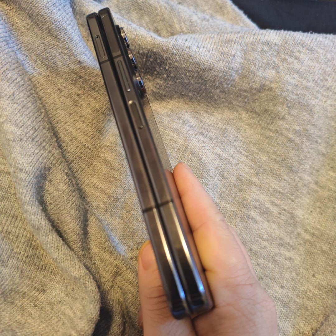 美品Samsung Galaxy Z Fold ５1TB 本体