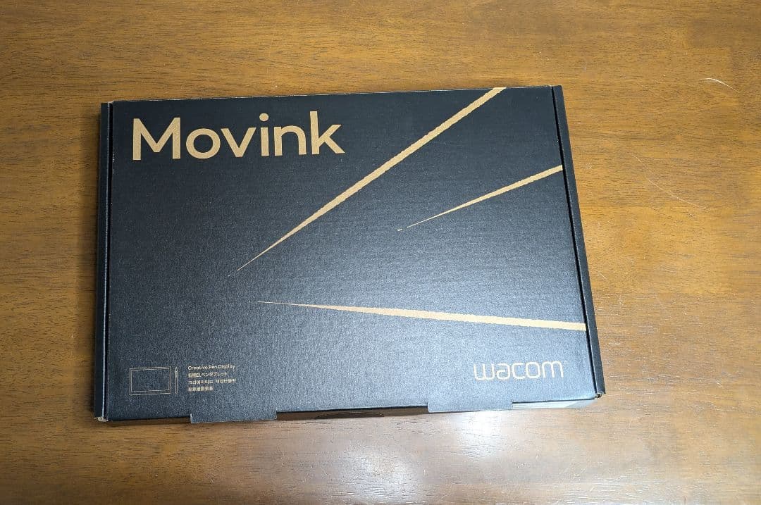 開封済 未使用 Wacom Moving 13 DTH135K0C