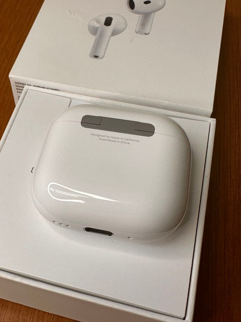 【美品 長保証】AirPods4 ANC搭載モデル MXP93J/A 2M17H