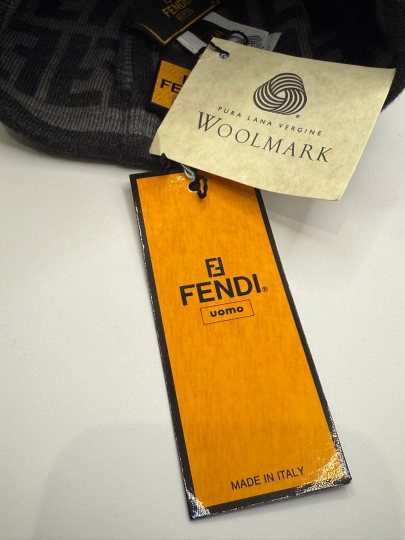 FENDI ズッカ柄 ニット帽 ウールマーク グレー