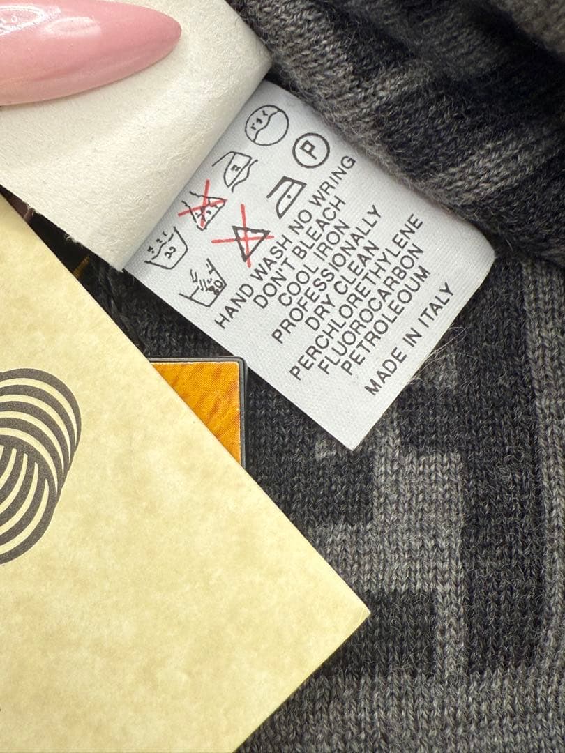 FENDI ズッカ柄 ニット帽 ウールマーク グレー