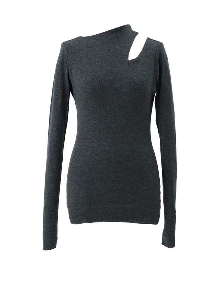 新品未使用⭐︎cygne ショルダーオープンカットオフT