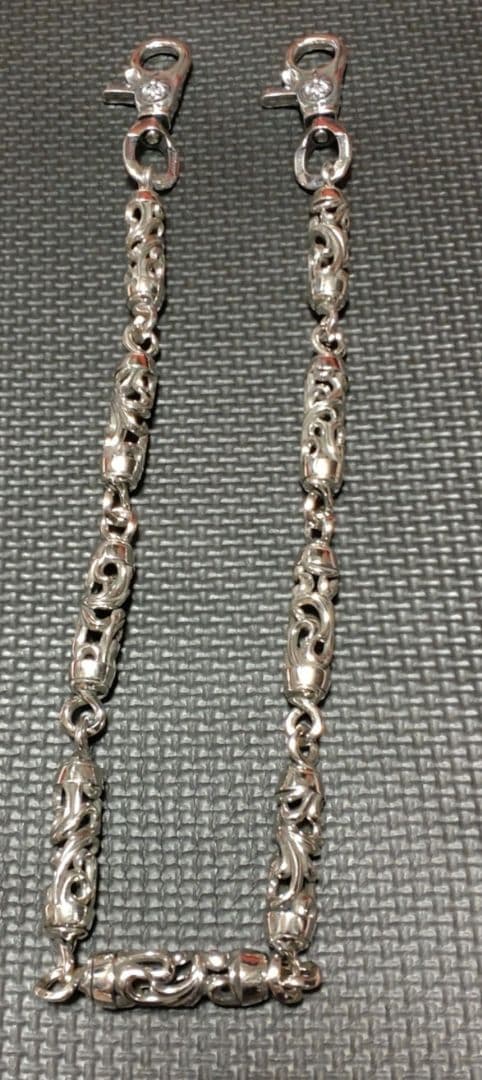 週末限定値下げ　ローラーウォレットチェーン　9LINK