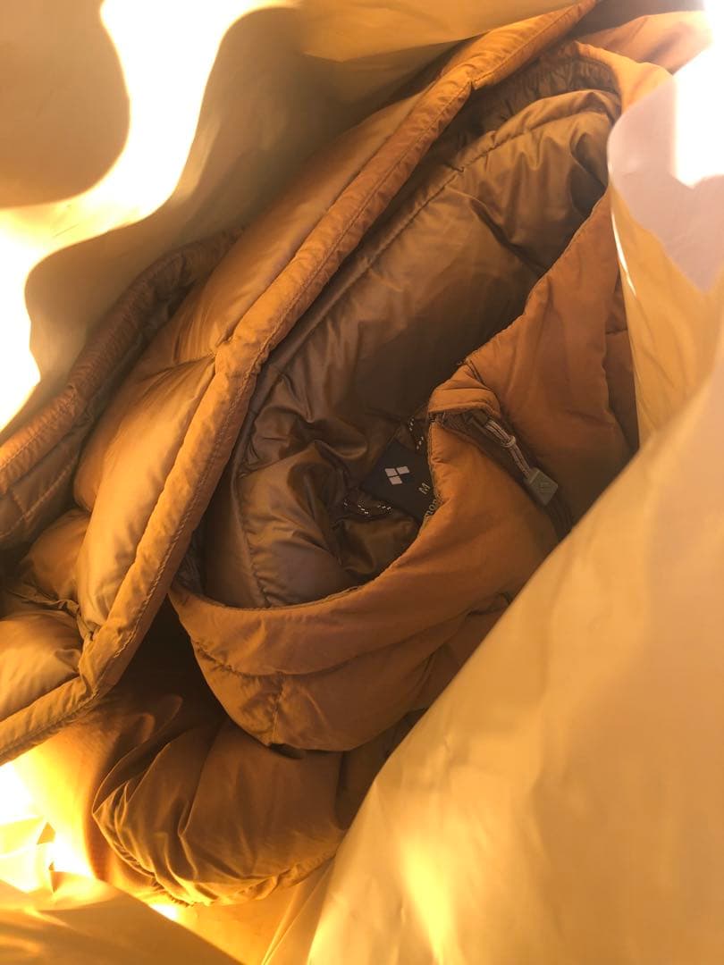 モンベル　ネージュダウンパーカ　サイズM 新品未使用