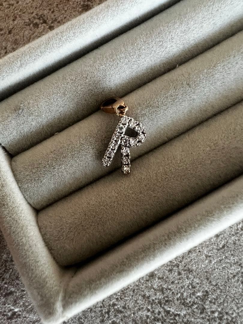 ALLNIQUE Symbol \"R\" チャーム　オールニーク　ペンダントトップ