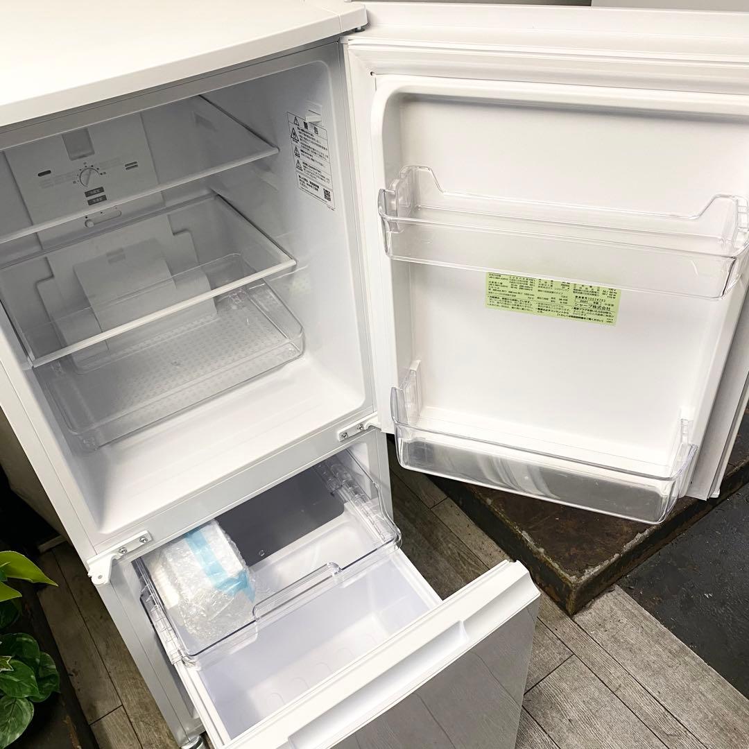 キレイ！ちょっぴり大きめがイイ♪♪どっちもつけ替えドア！2ドア冷凍冷蔵庫152L