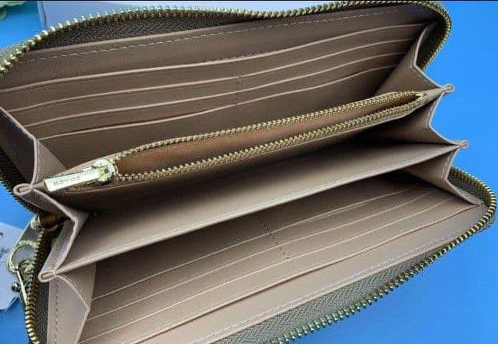 新品未使用コーチ長財布ブラウンシグネチャーレディースメンズ送料無料即日発送