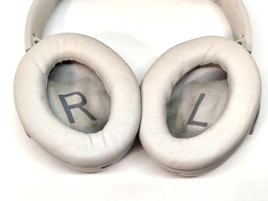 BOSE QuietComfort Headphonesワイヤレスヘッドホン①