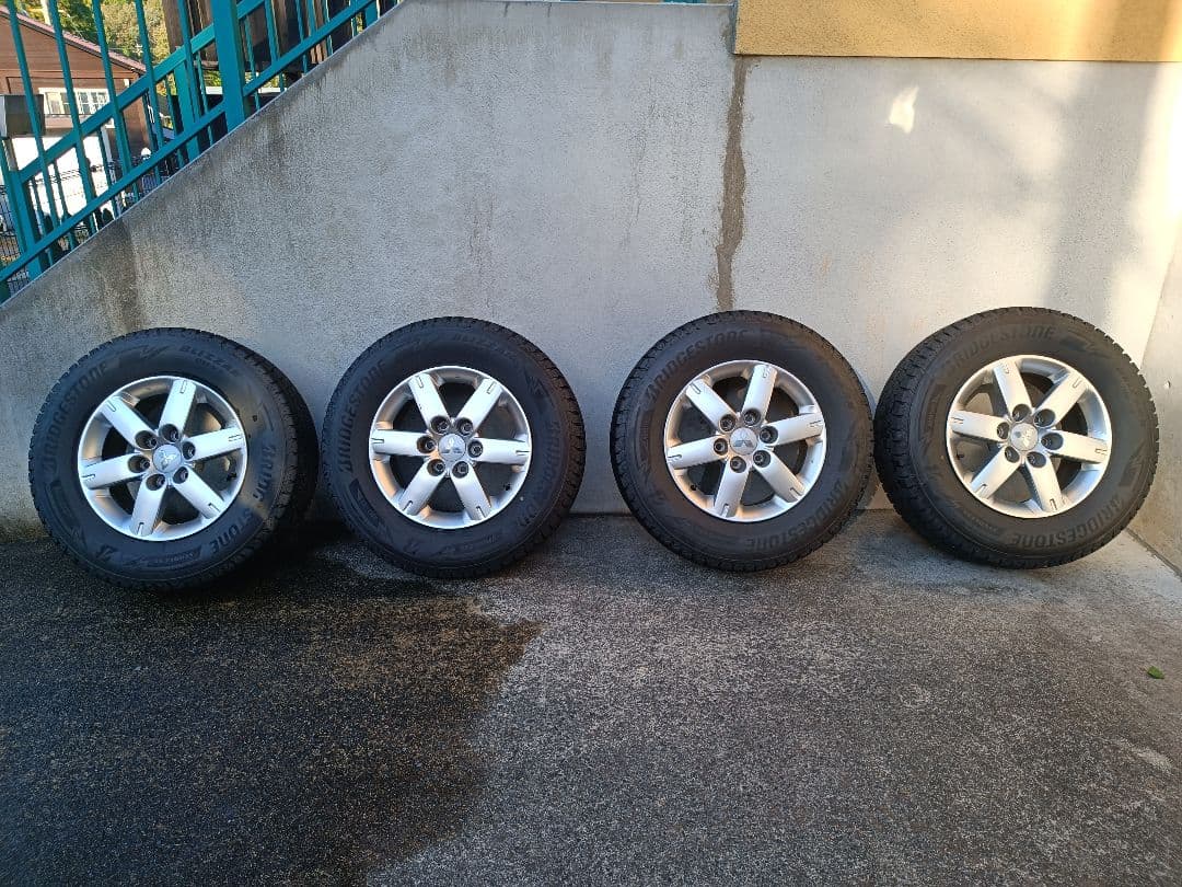 三菱ホイール&スタッドレス　265/65R17 DM-V3 　3本セット