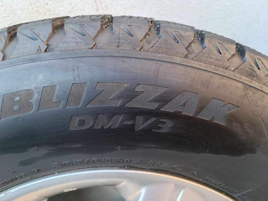 三菱ホイール&スタッドレス　265/65R17 DM-V3 　3本セット