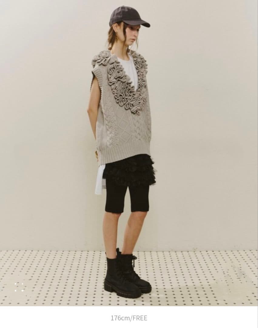 未使用J1UbyLABELLE ETUDEラベルエチュードフリルニットベスト