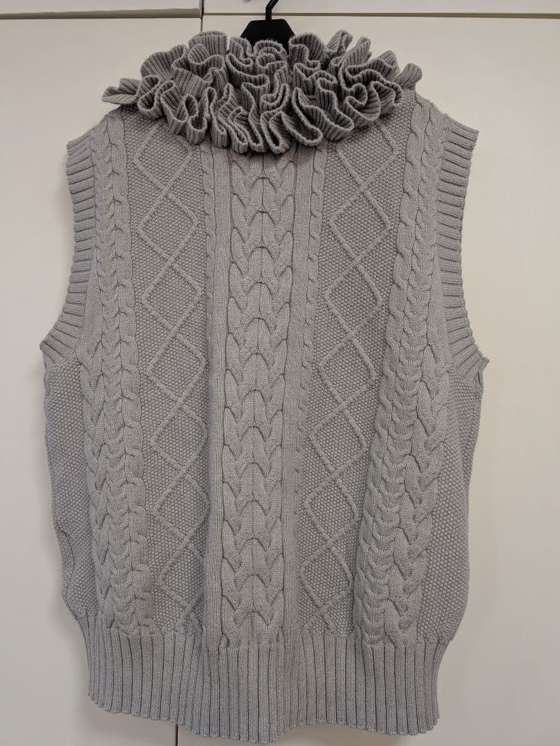 未使用J1UbyLABELLE ETUDEラベルエチュードフリルニットベスト