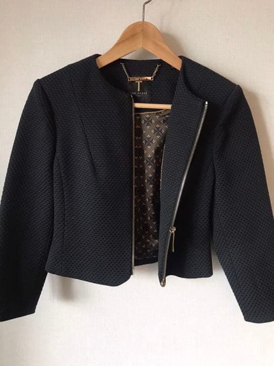 新品未使用　テッドベイカー　ジャケット