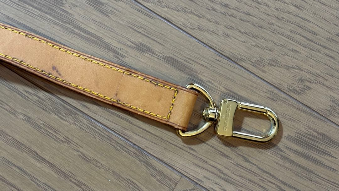 f*o様 LOUIS VUITTON・バックの紐