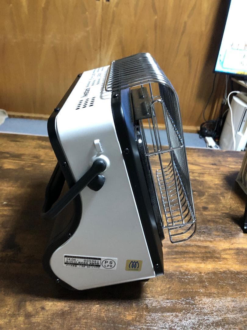 イワタニカセットガスストーブ　CB-STV-EX