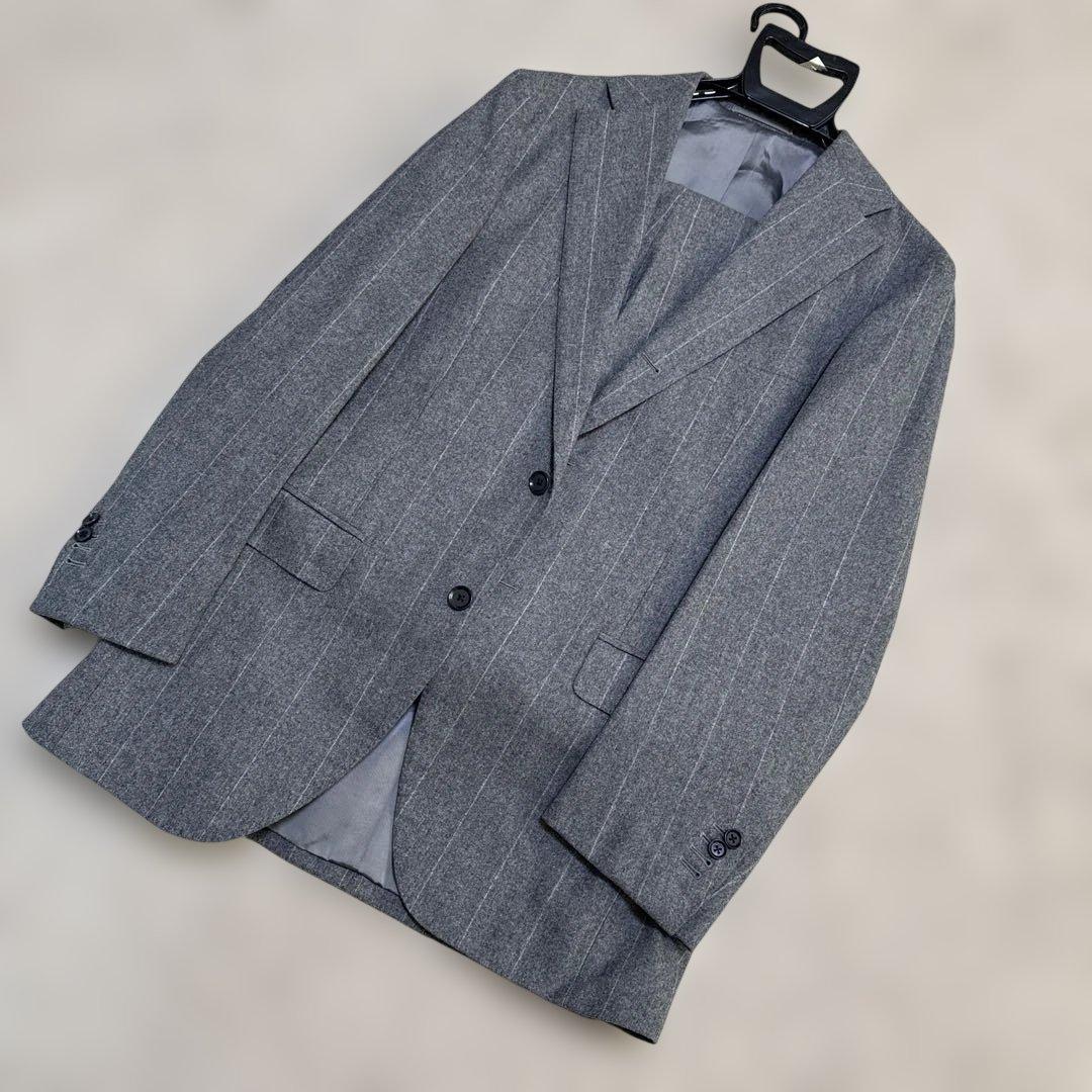 美品　brilla per il gustグレー ストライプ ビジネススーツ