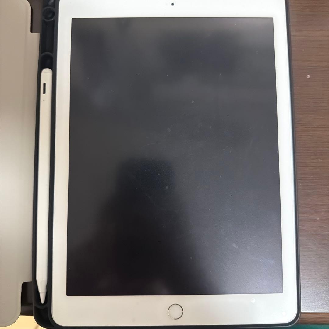 Apple iPad (第6世代) シルバー + Apple Pencilもどき