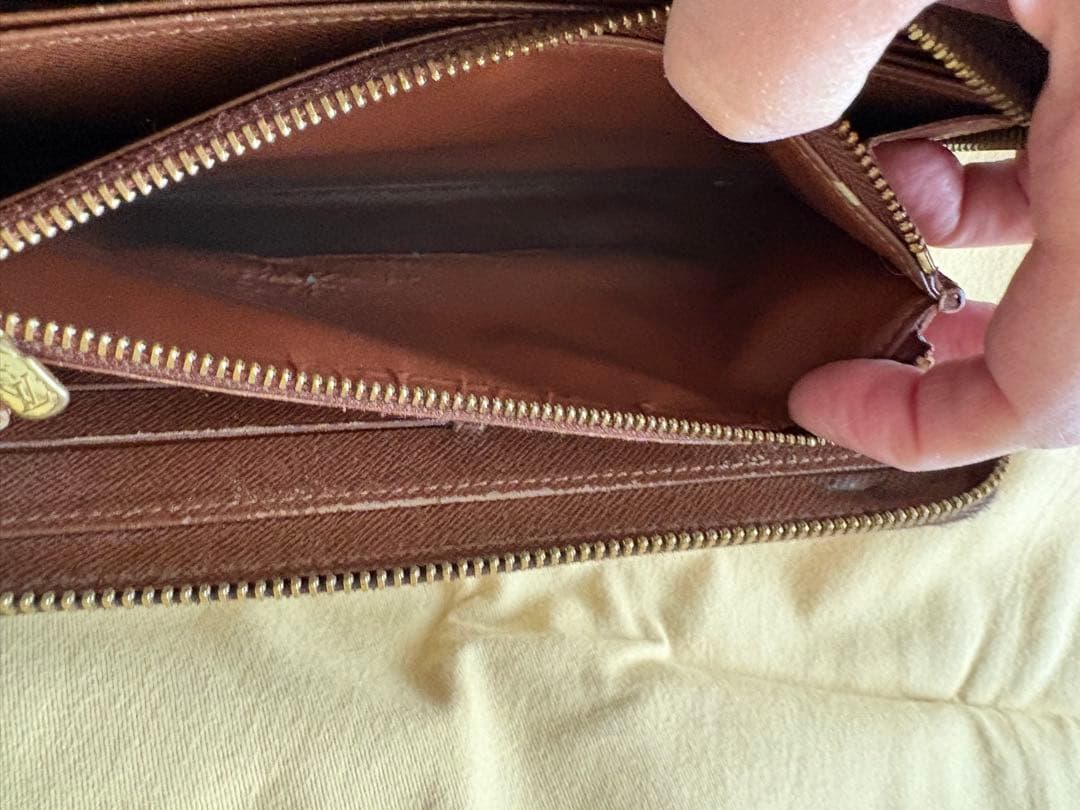 Louis Vuitton ジッピーウォレット　モノグラム