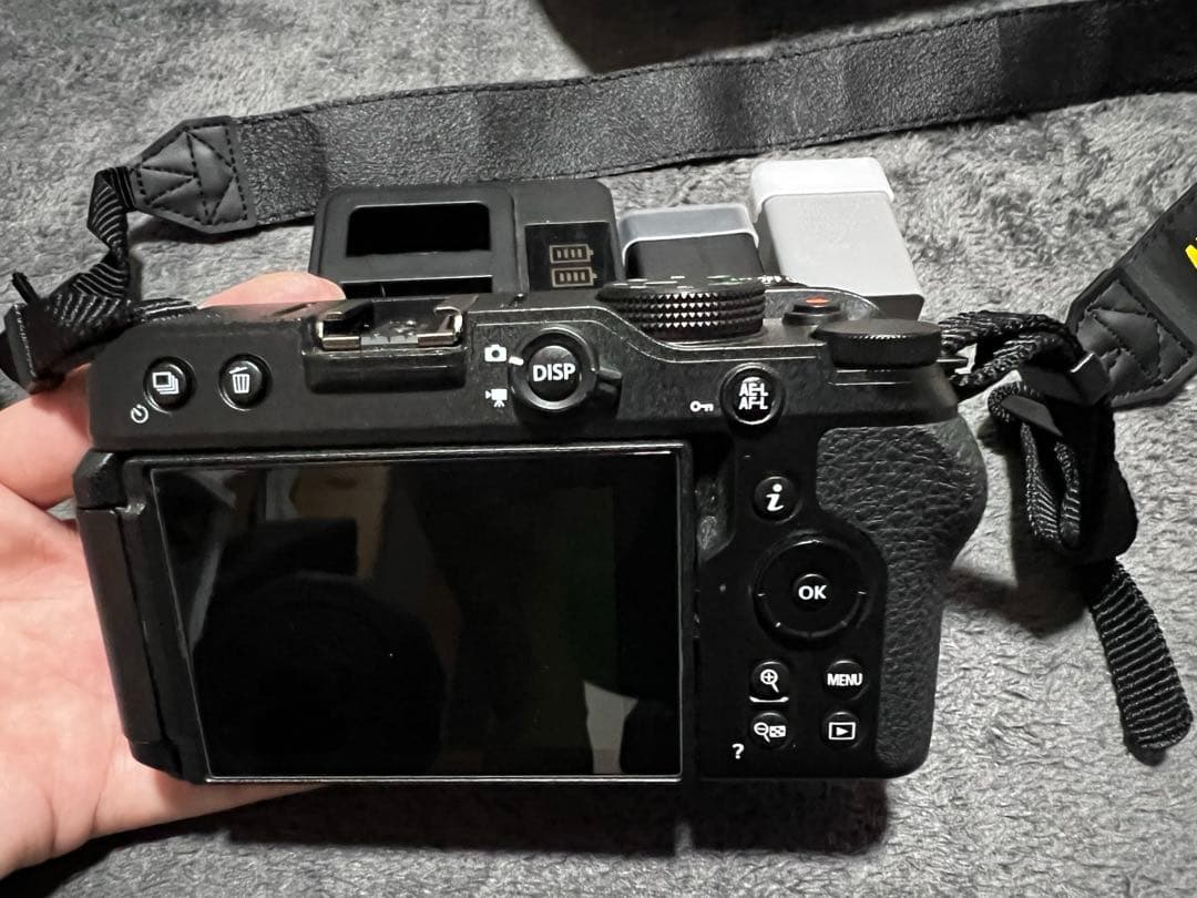 Nikon Z 30 ミラーレスカメラ 本体