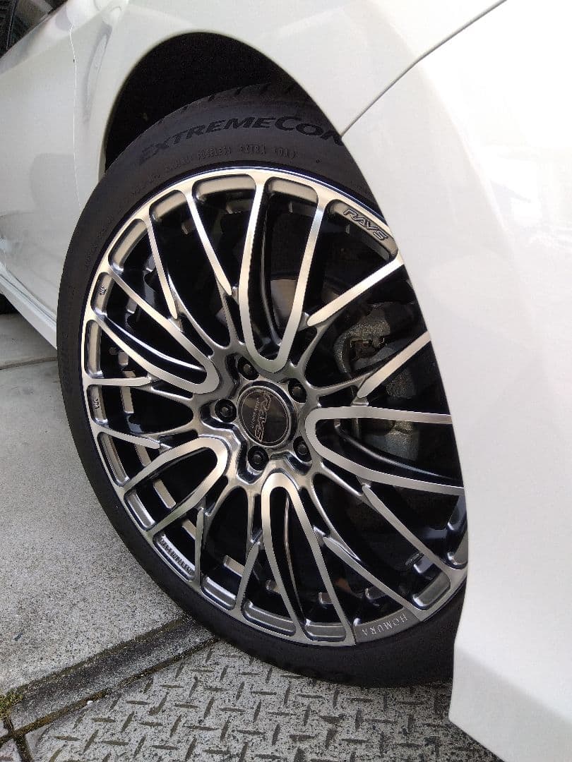 レイズ ホムラ 2×10BD 235/40R19 8J＋45 PCD114.3