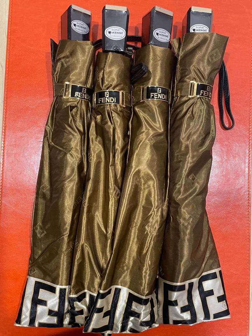 【Mimi様(ネコ)専用】FENDI フェンディ ズッカ柄 折りたたみ傘 11本