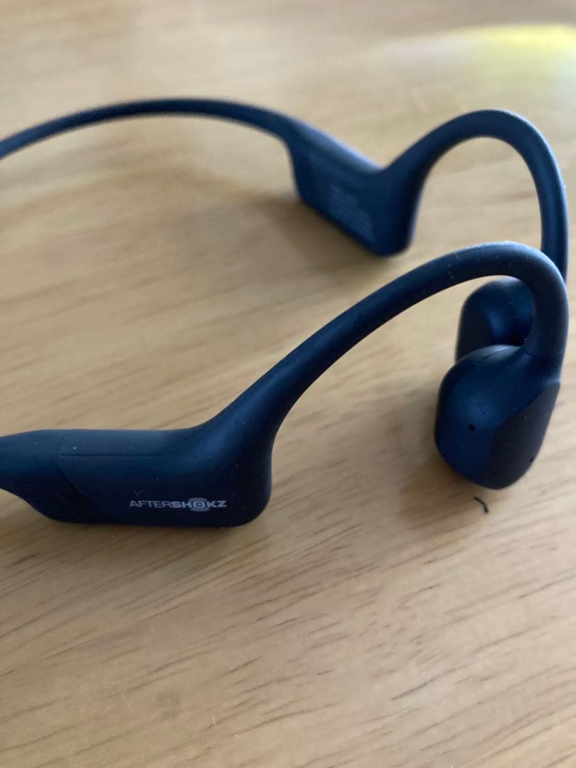 Aeroprex Play Cosmic Black 骨伝導イヤホン