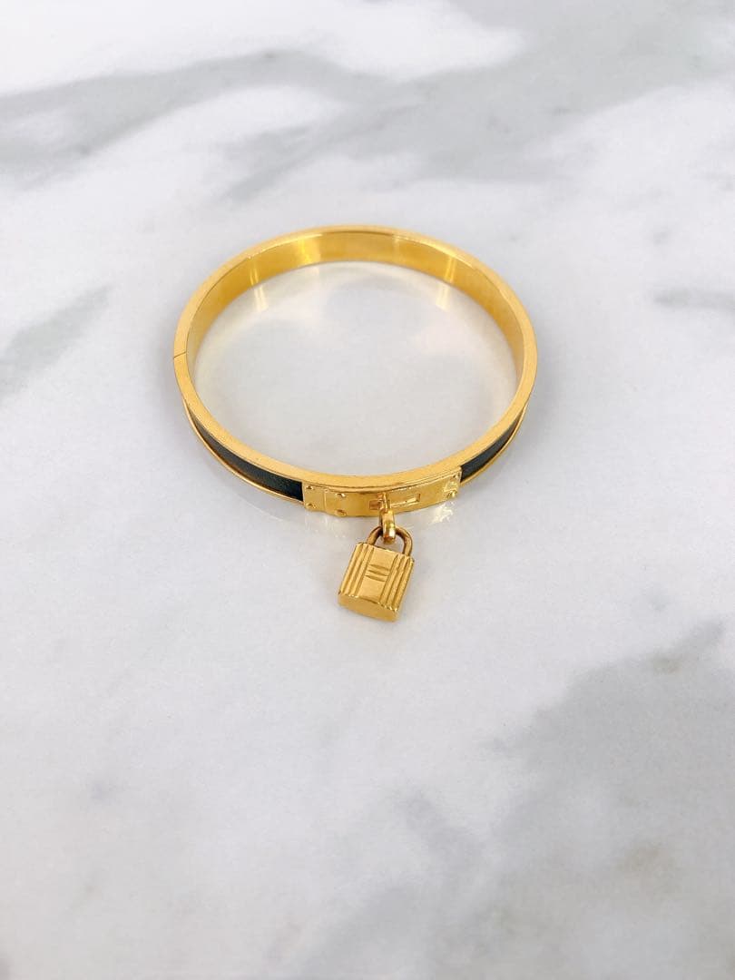 。HERMESケリー バングル ブレスレット メッキ ゴールド ネイビー ブルー