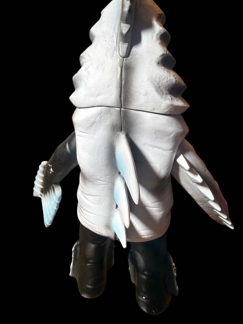 東映レトロソフビコレクション　シロノコギリザメ