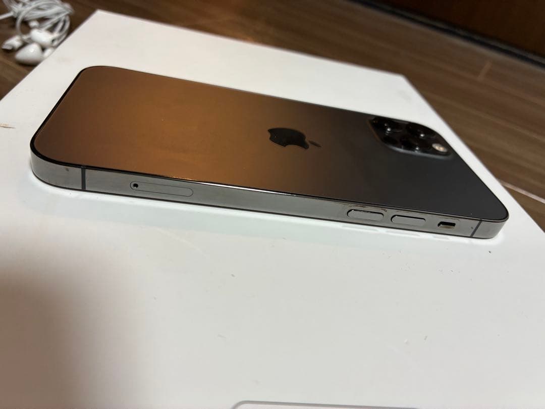 iPhone12pro グラファイト　256GB 純正ケース付