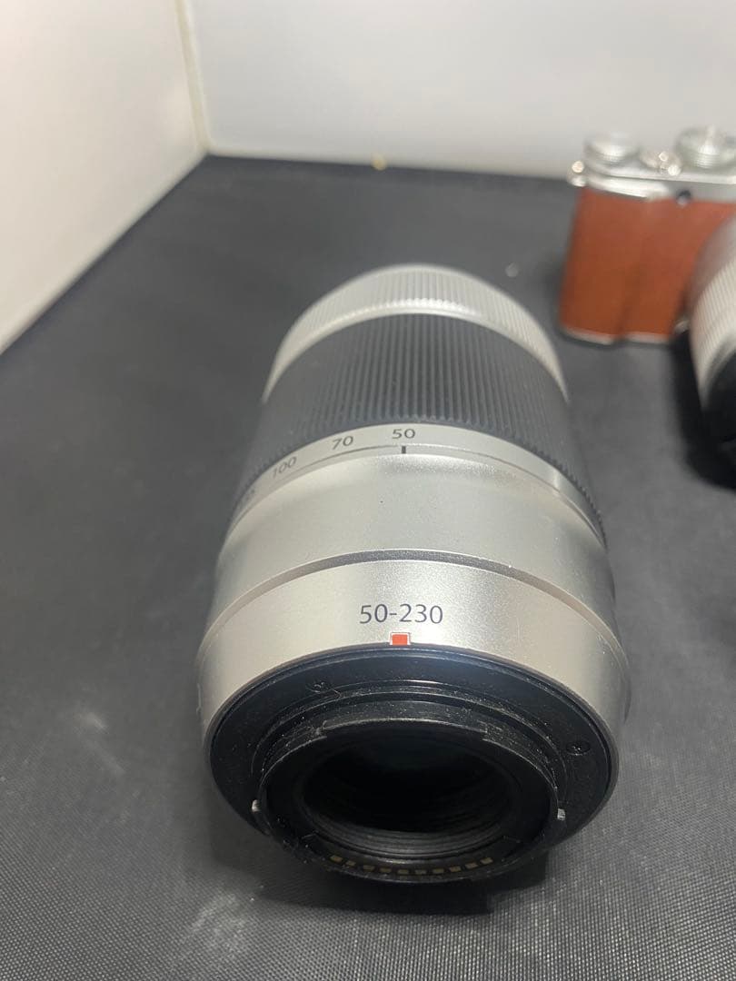 値下けしました！Fuji X-m1ミラーレス16-50と50-230電池も2個