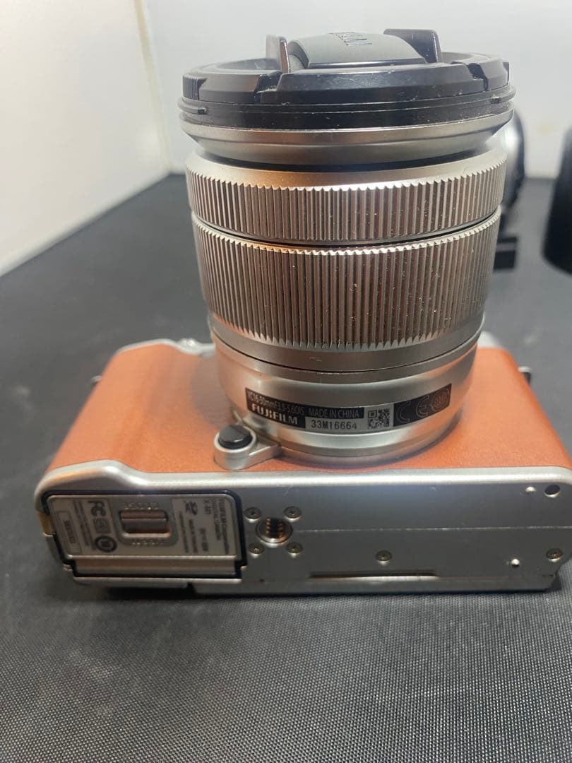 値下けしました！Fuji X-m1ミラーレス16-50と50-230電池も2個